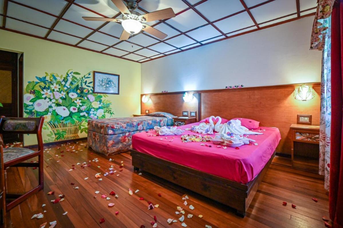 Lands In Love Hotel And Resort Colonia Palmarena Экстерьер фото